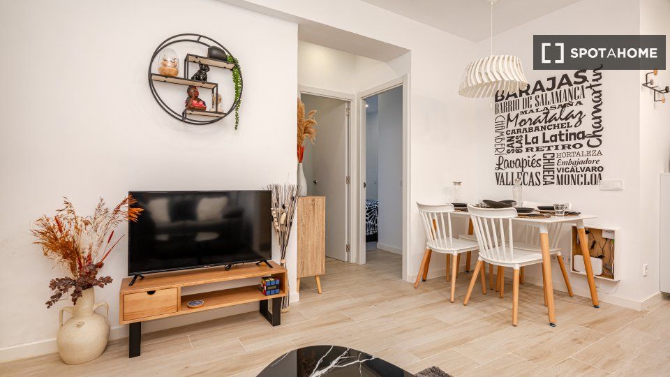 Sala d'estar de Pis de lloguer en  Madrid Capital amb Aire condicionat, Calefacció i Moblat