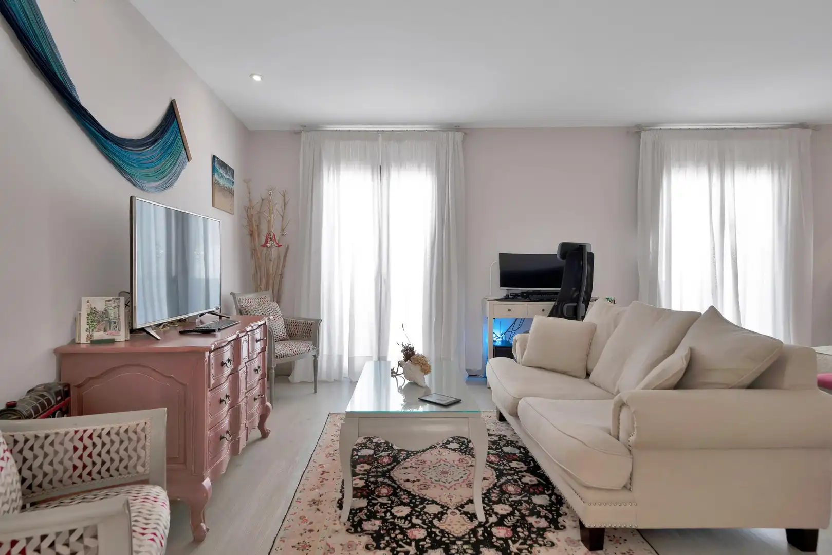Living room of Buildings for sale in Marbella