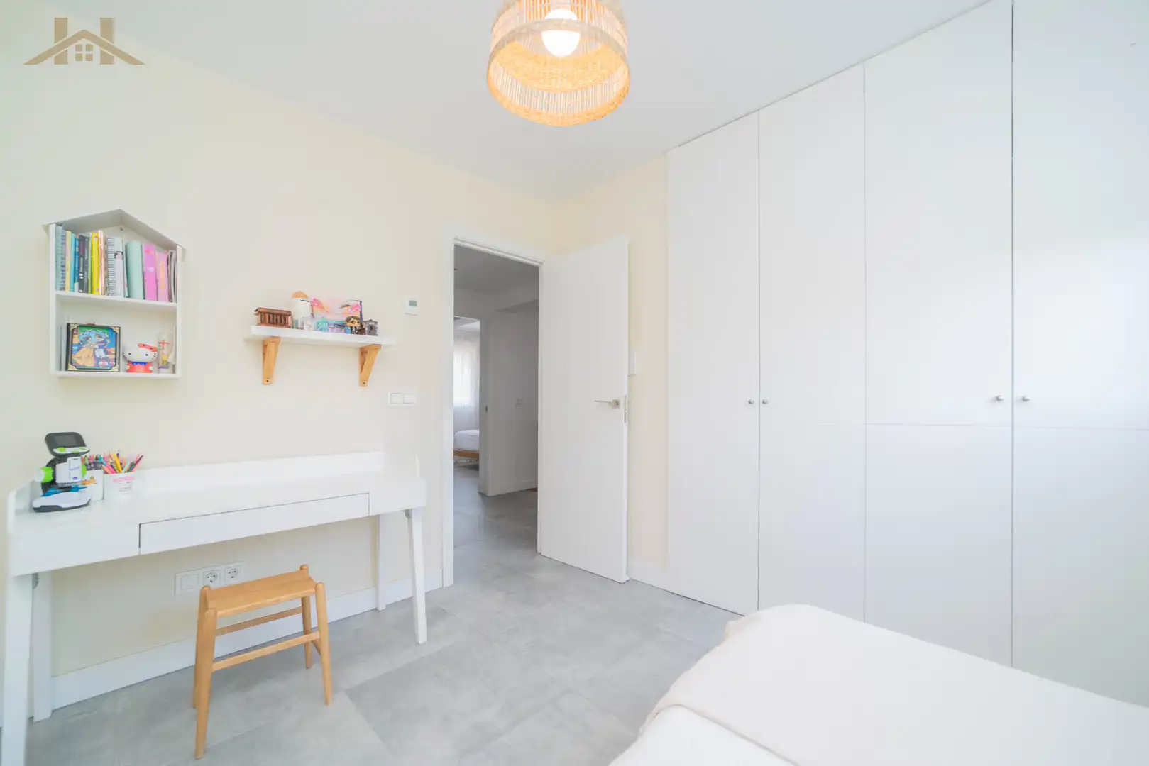 Bedroom of Detached homes for sale in Pozuelo de Alarcón  with Air Conditioner, Heating and Private garden
