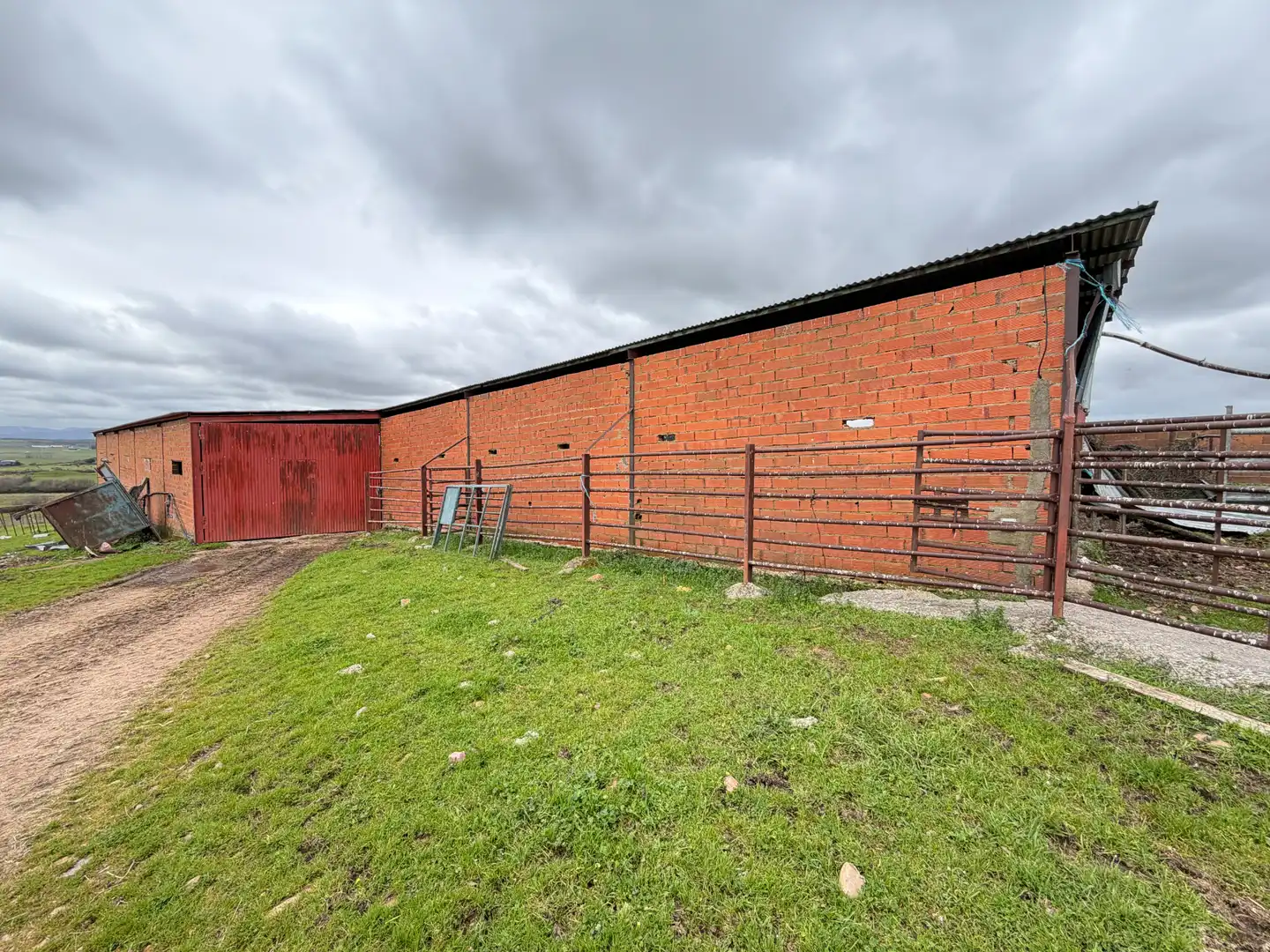 Vista exterior de Terreno en venta en Alagón del Río