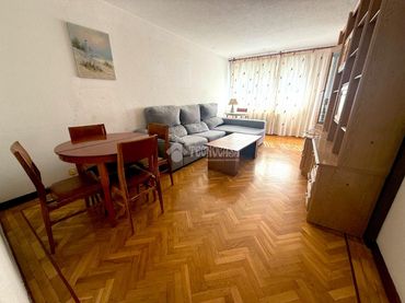 Piso con ascensor en venta en Usera