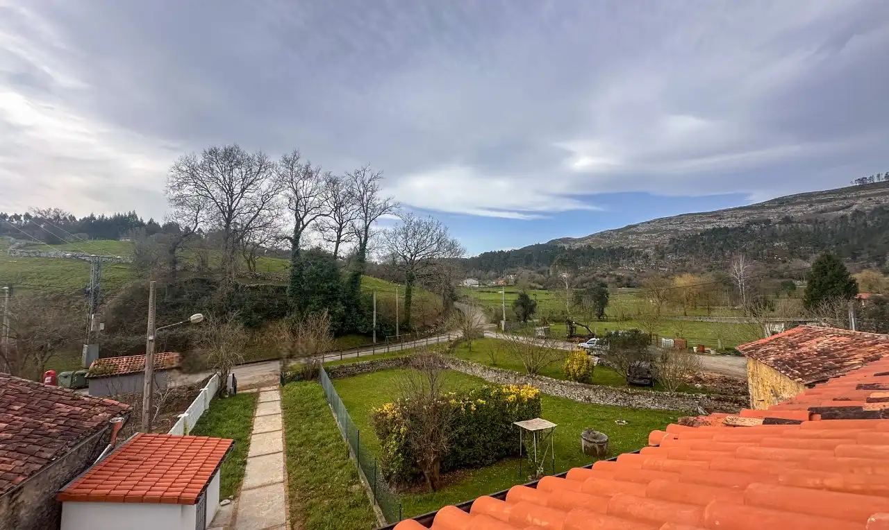 Casa adosada en venta en Lugar Barrio Carrera, Alfoz de Lloredo