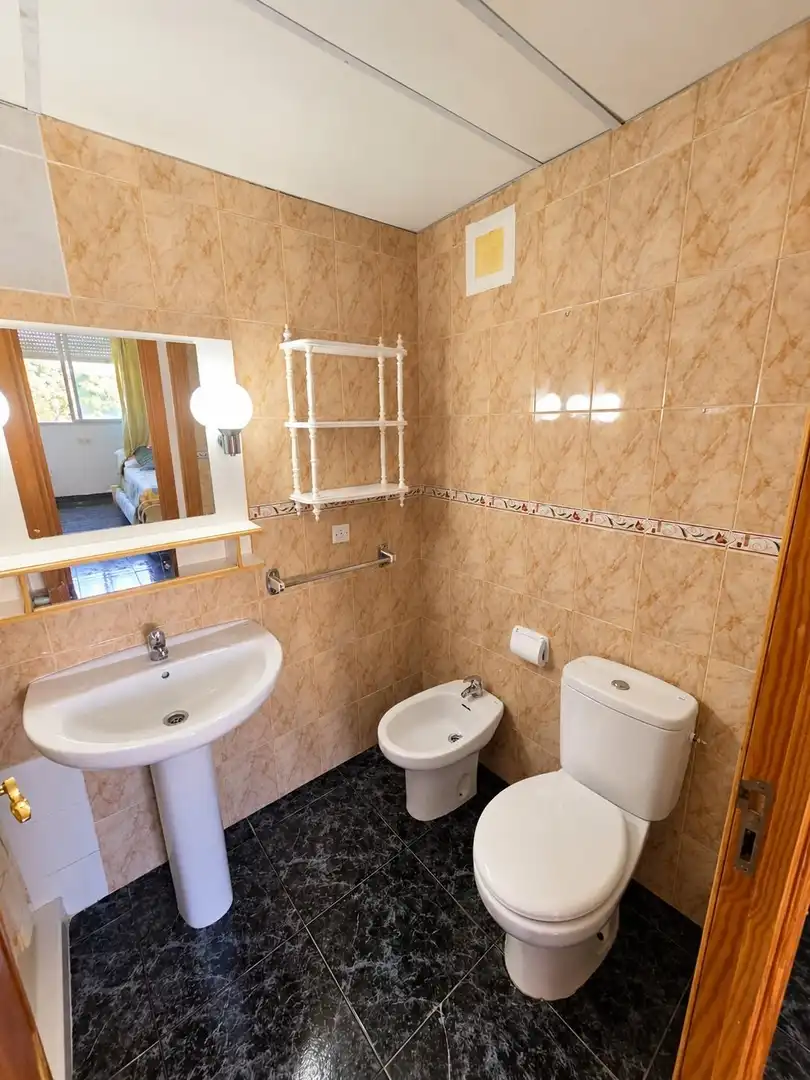 Bathroom of Flat for sale in Llevant