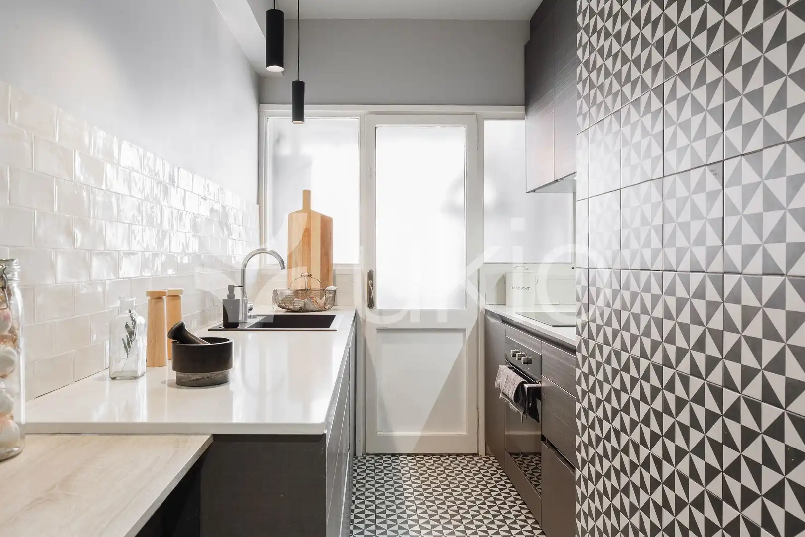 Cuina de Apartament de lloguer en Barcelona amb Aire condicionat, Calefacció i Terrassa