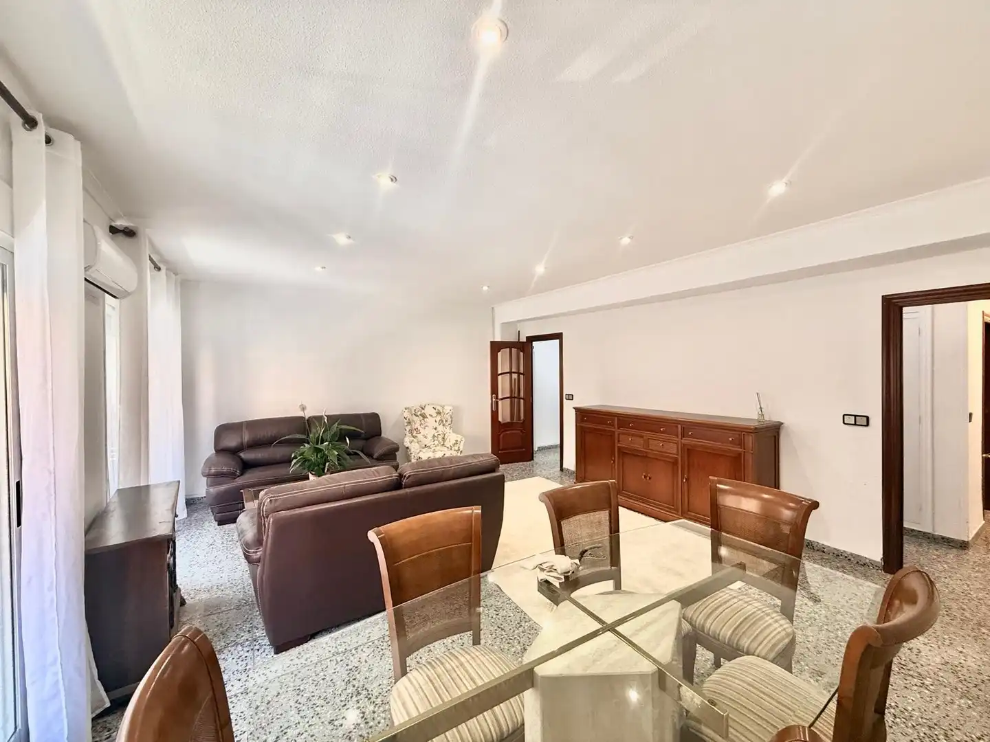 Sala d'estar de Apartament de lloguer en Alicante / Alacant amb Aire condicionat, Moblat i Balcó