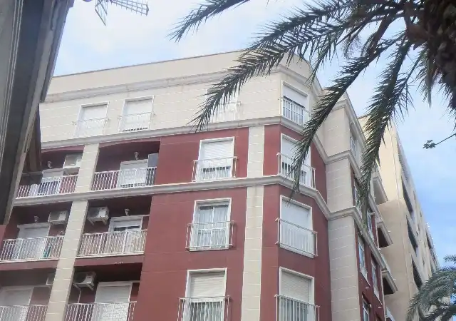 Local comercial en venta en Crevillent, imagen 2