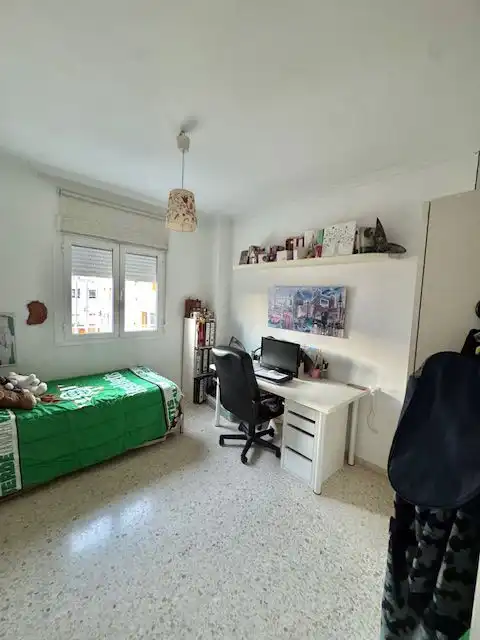 Habitación de Piso en venta en Sevilla con Aire acondicionado