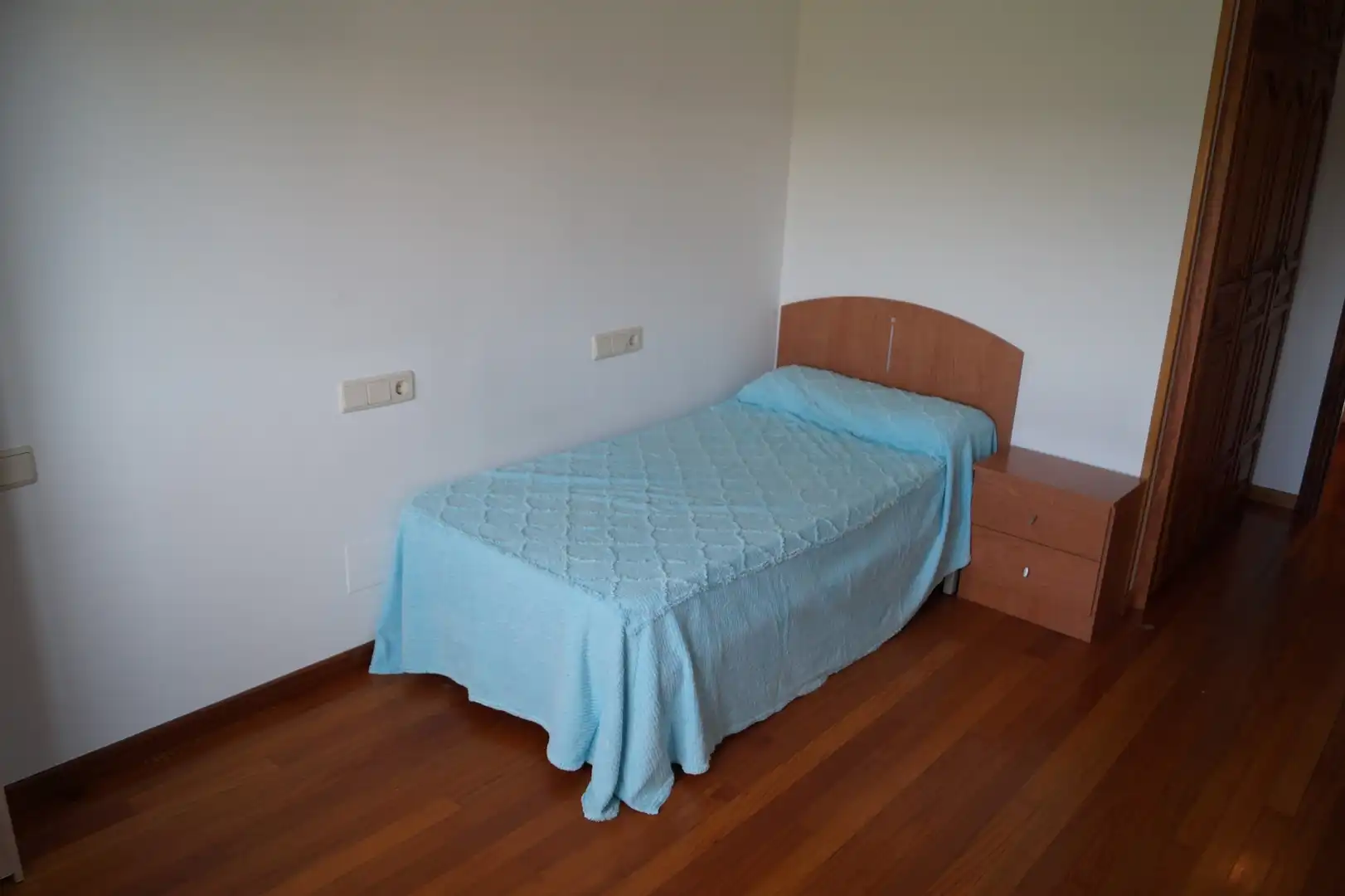 Habitación de Ático en venta en Boiro con Calefacción, Parquet y Trastero