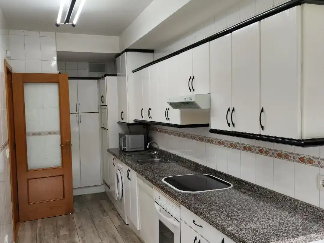 Cuina de Dúplex en venda en Morcín amb Jardí privat, Parquet i Traster