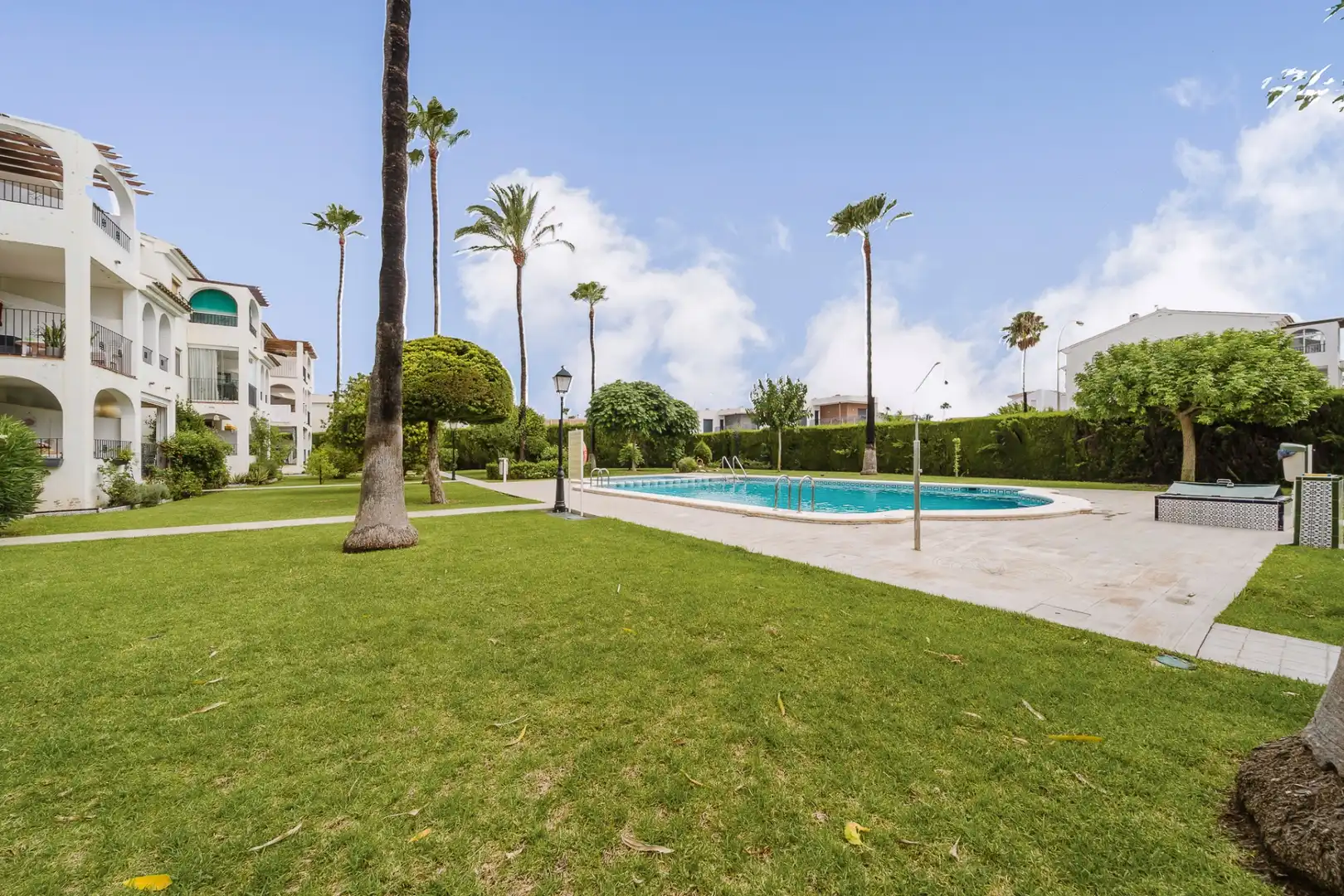 Piscina de Apartament de lloguer en Santiago de la Ribera