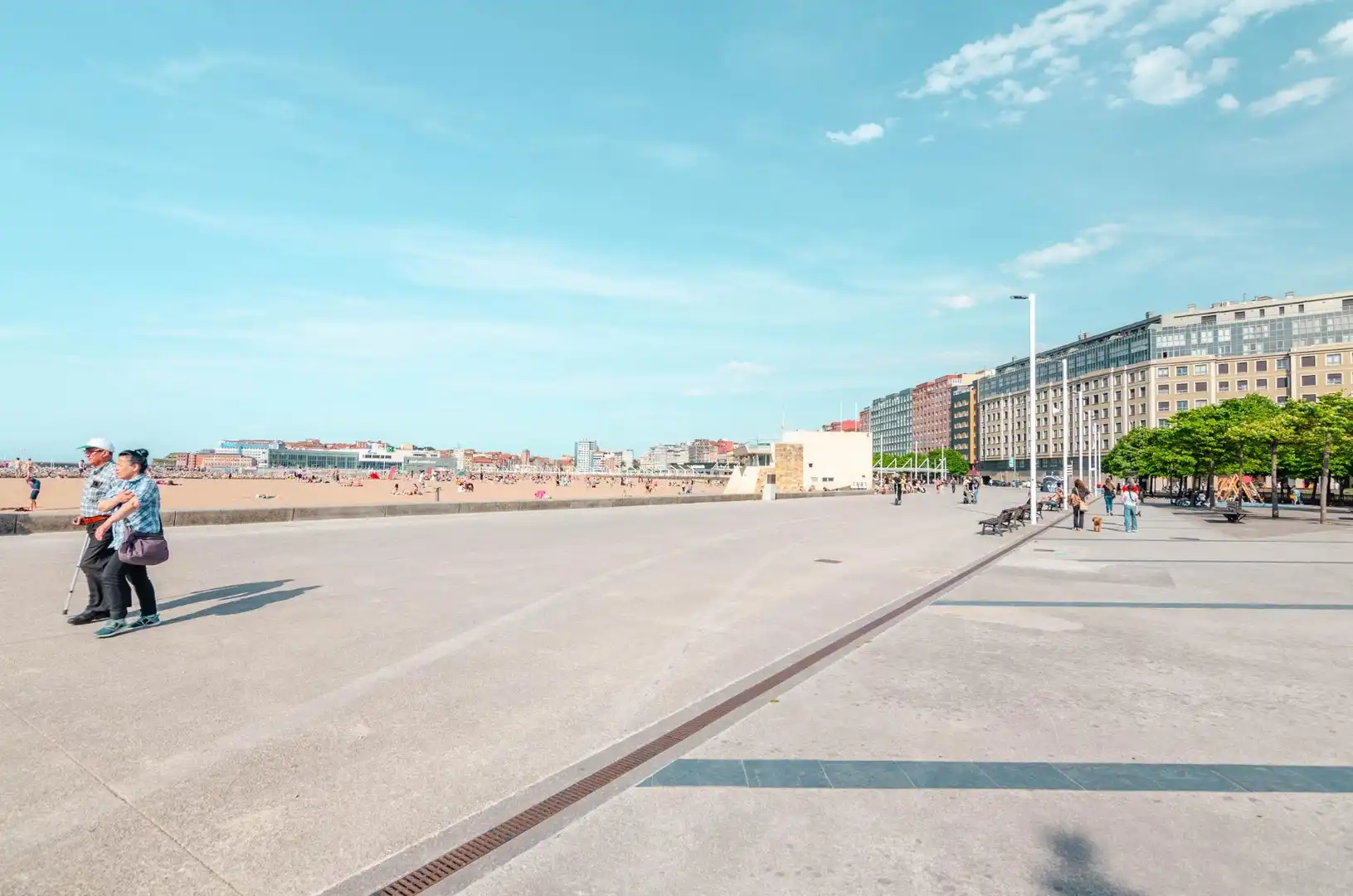 Vista exterior de Pis en venda en Gijón  amb Calefacció i Moblat