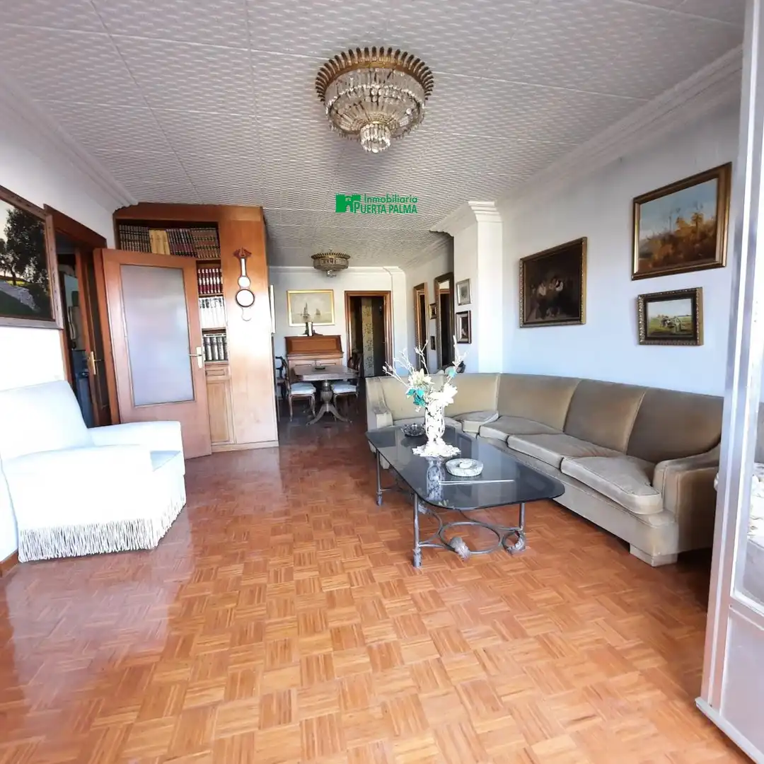 Wohnung mit Aufzug zum Verkauf in Casco Antiguo