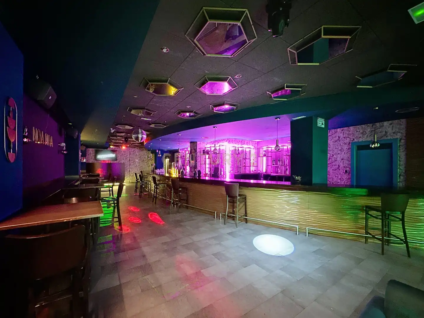 Commercial properties for sale in Torrevieja  with Air Conditioner