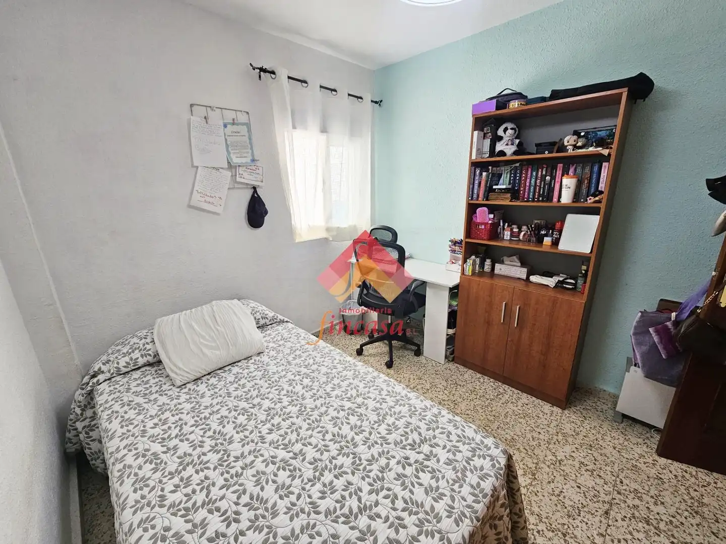 Dormitori de Pis en venda en Ronda amb Calefacció, Terrassa i Moblat