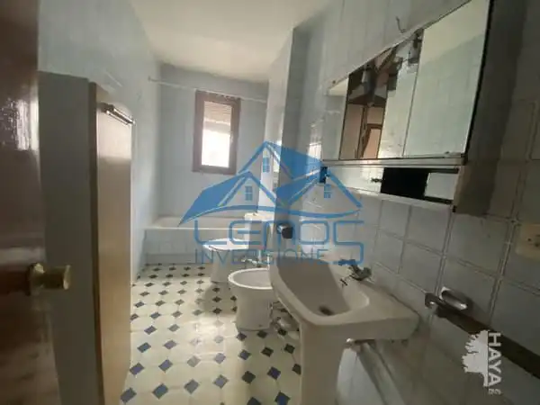 Baño de Piso en venta en La Bañeza 