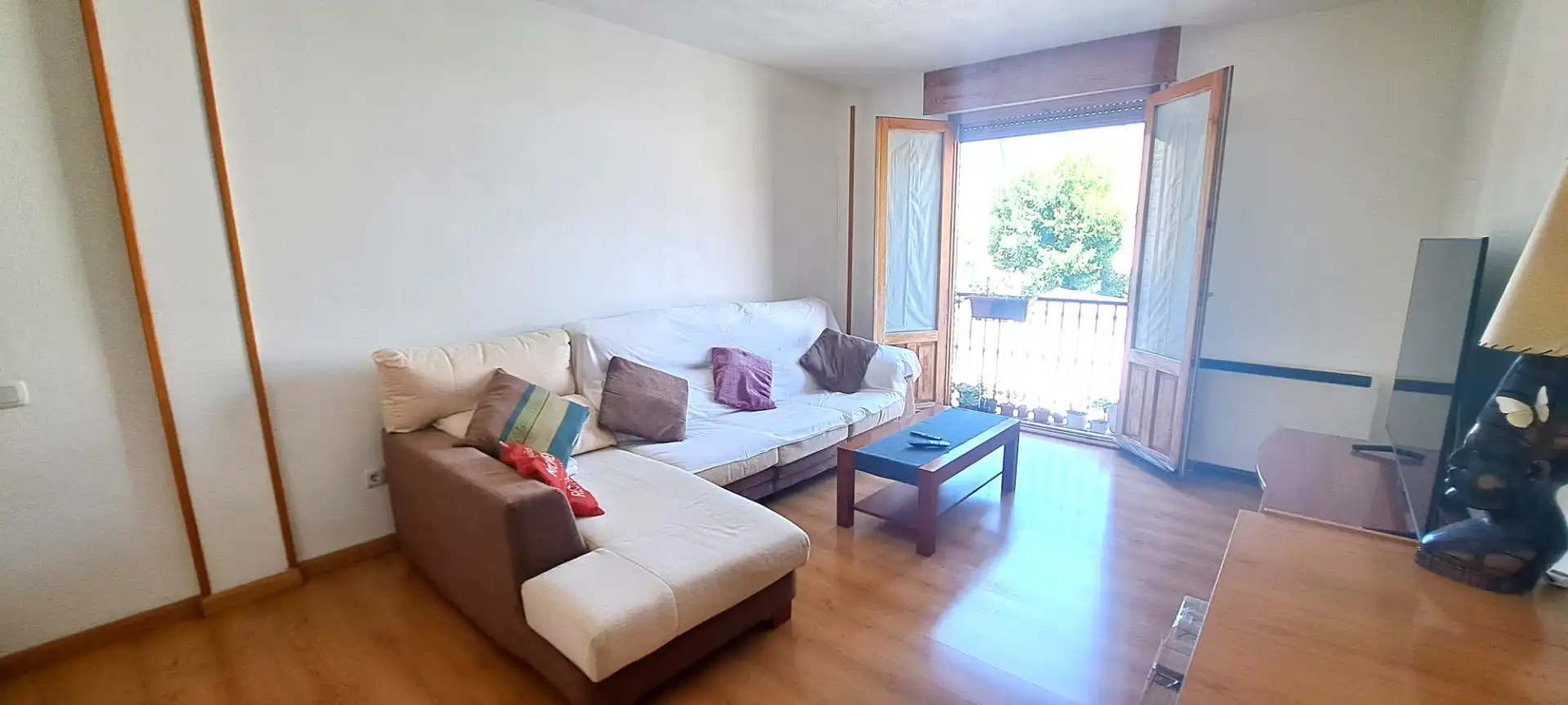 Sala d'estar de Dúplex en venda en Valdetorres de Jarama amb Calefacció, Parquet i Balcó
