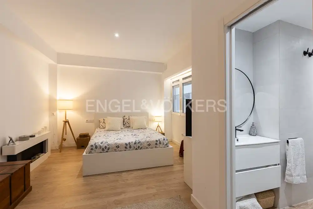 Bedroom of Flat for rent in Valencia  with Air Conditioner, Heating and Parquet flooring