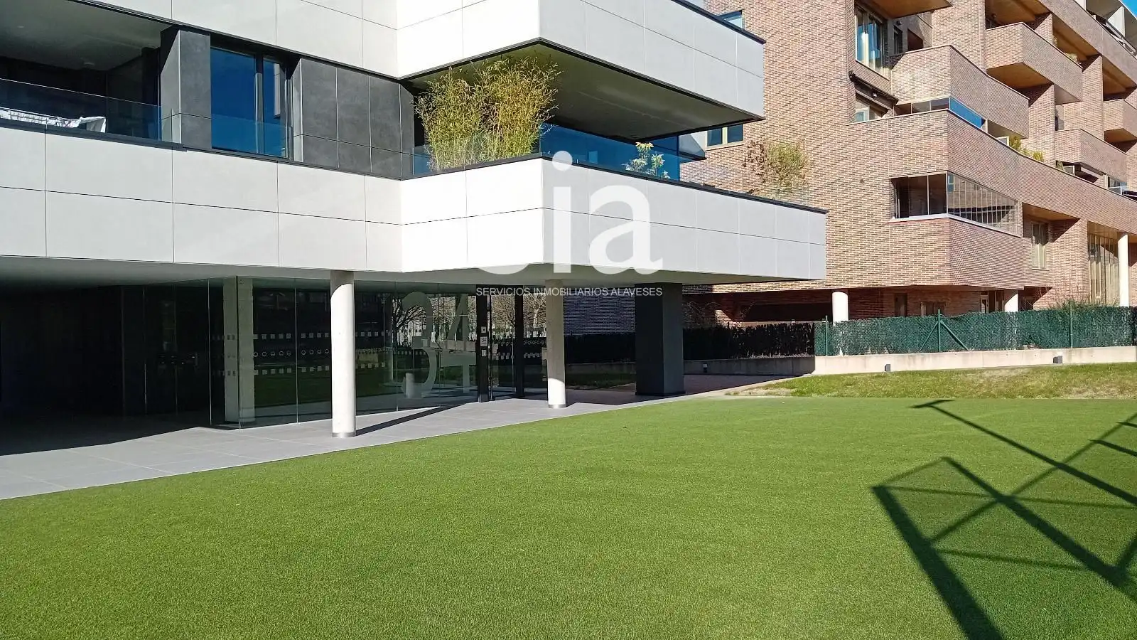 Vista exterior de Piso en venta en Vitoria - Gasteiz con Calefacción, Terraza y Trastero
