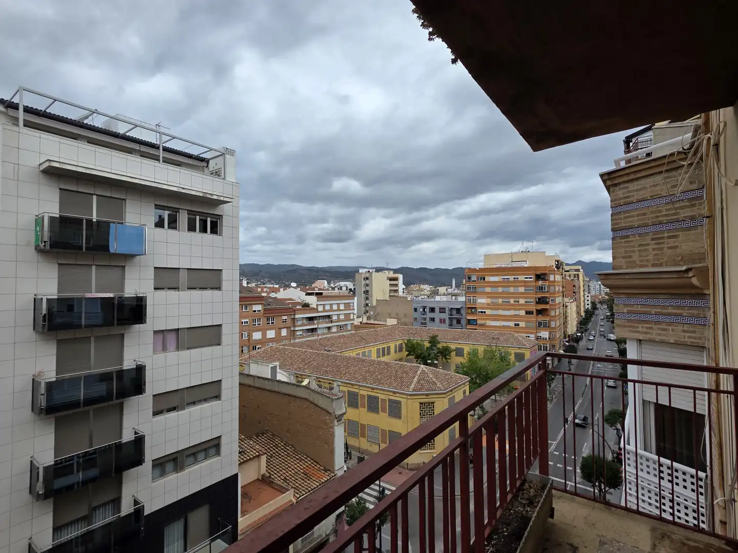 Vista exterior de Piso en venta en Castellón de la Plana / Castelló de la Plana con Balcón
