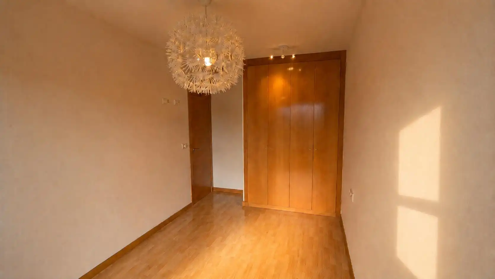Habitación de Piso en venta en Castellón de la Plana / Castelló de la Plana con Aire acondicionado, Calefacción y Trastero