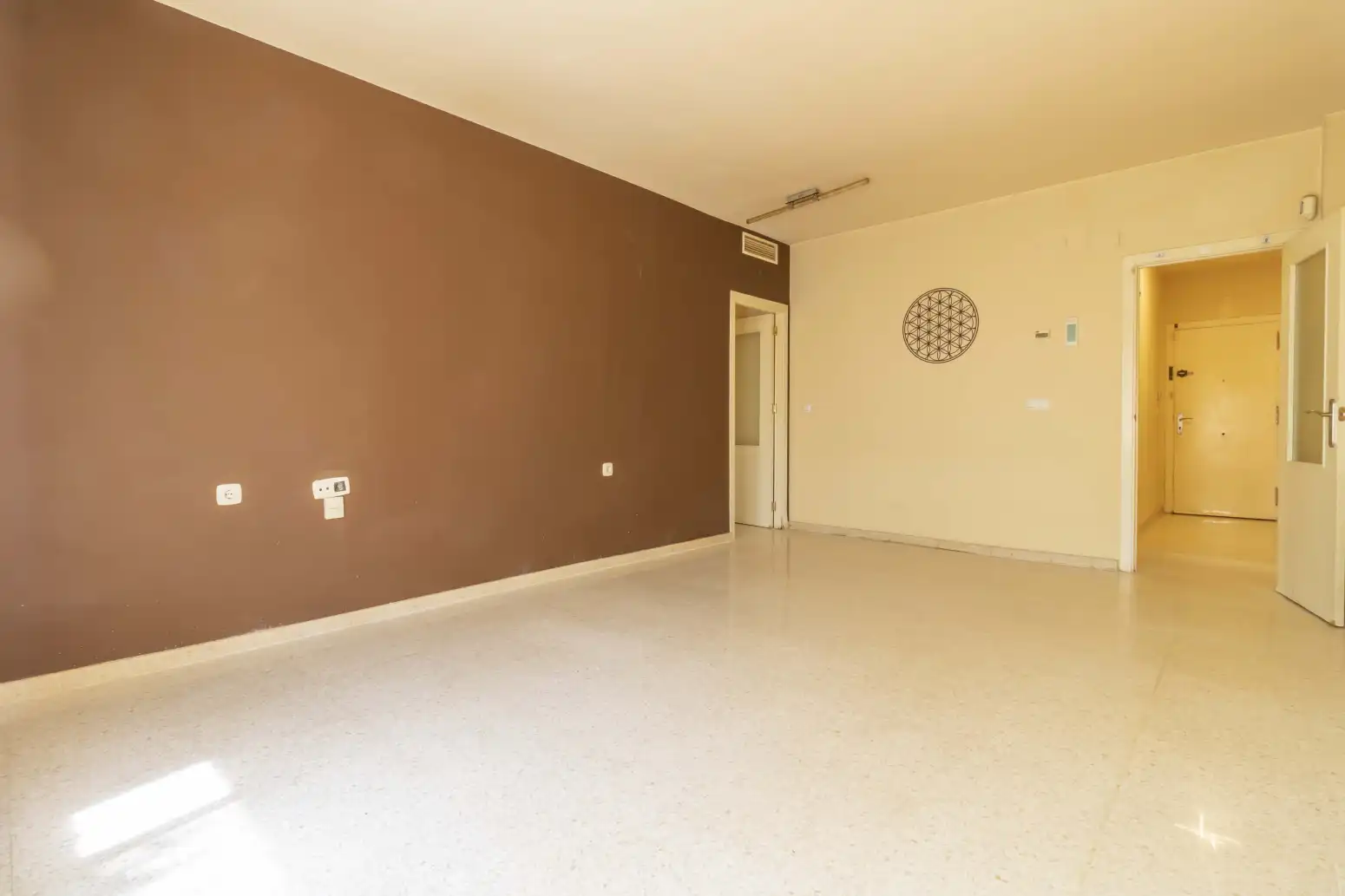 Flat for sale in Sevilla  with Air Conditioner and Storage room
