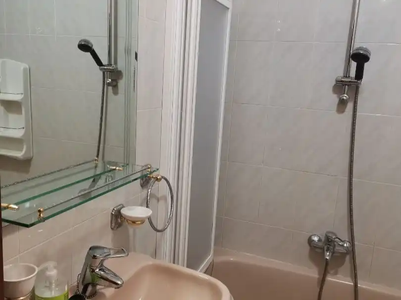 Badezimmer von Wohnung zur Miete in Noja mit Heizung, Privatgarten und Terrasse