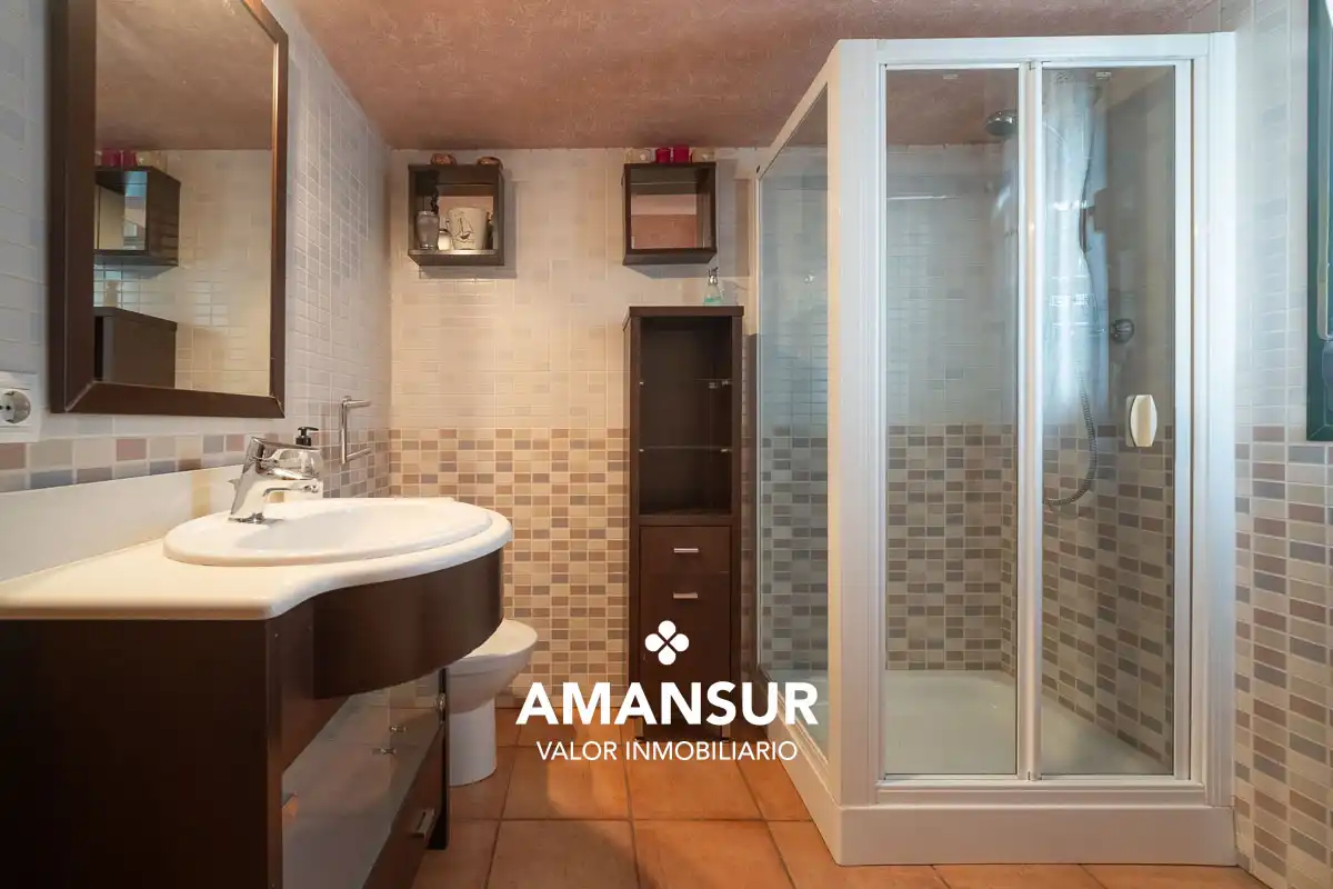 Bathroom of Houses for sale in Punta Umbría  with Heating, Terrace and Swimming Pool