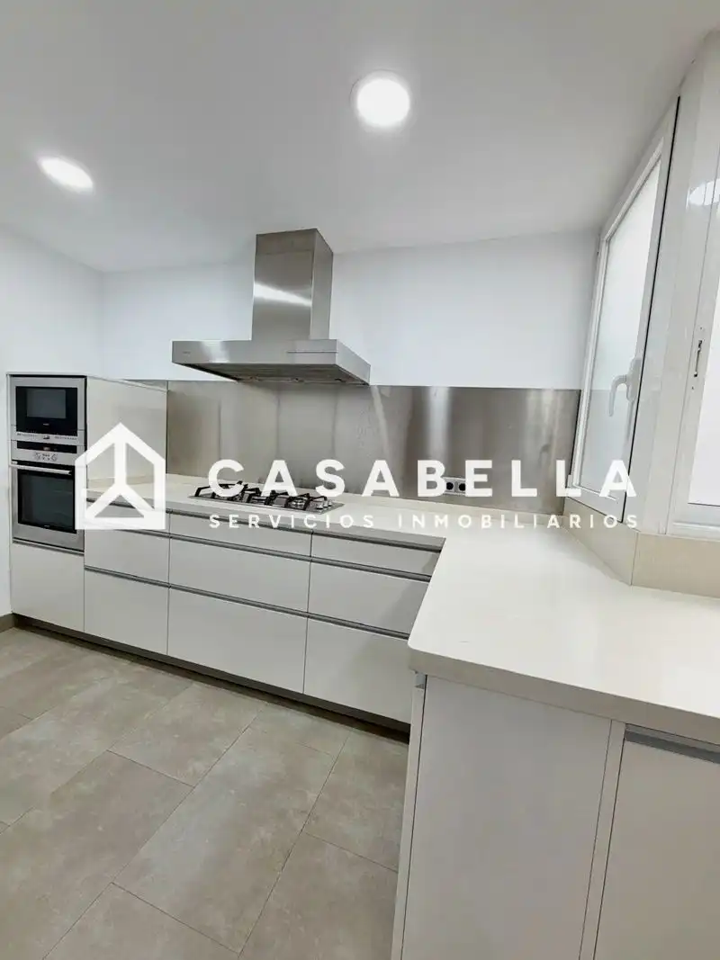 Cocina de Piso de alquiler en Valencia con Aire acondicionado, Calefacción y Trastero