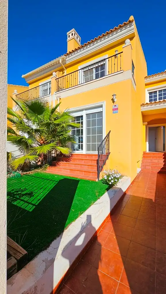 Detached homes for sale in Calle Nicolás Guillén, Altorreal - El Chorrico