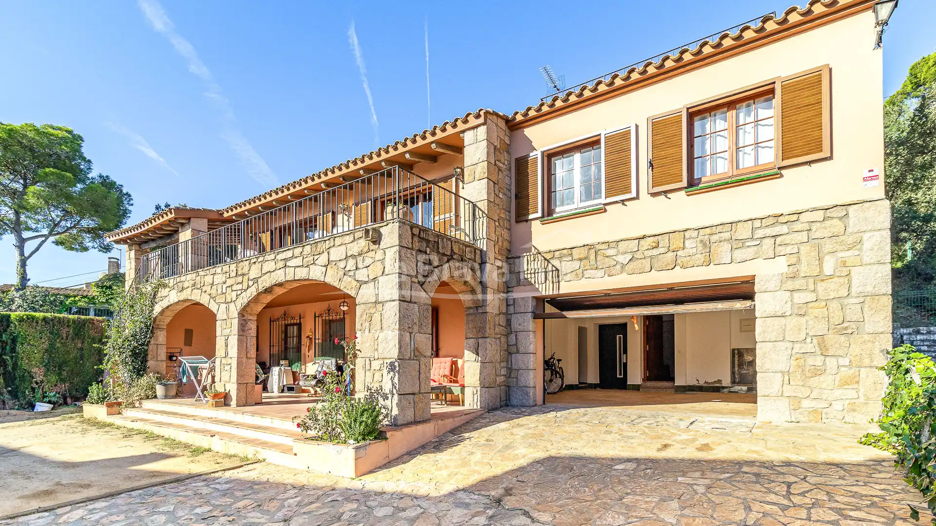 Vista exterior de Casa o xalet en venda en Palafrugell amb Calefacció, Jardí privat i Terrassa