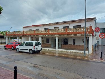 Local comercial en venda a Domeño