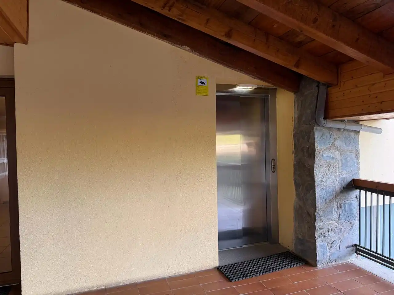 Piso en venta en Alp con Calefacción, Terraza y Trastero