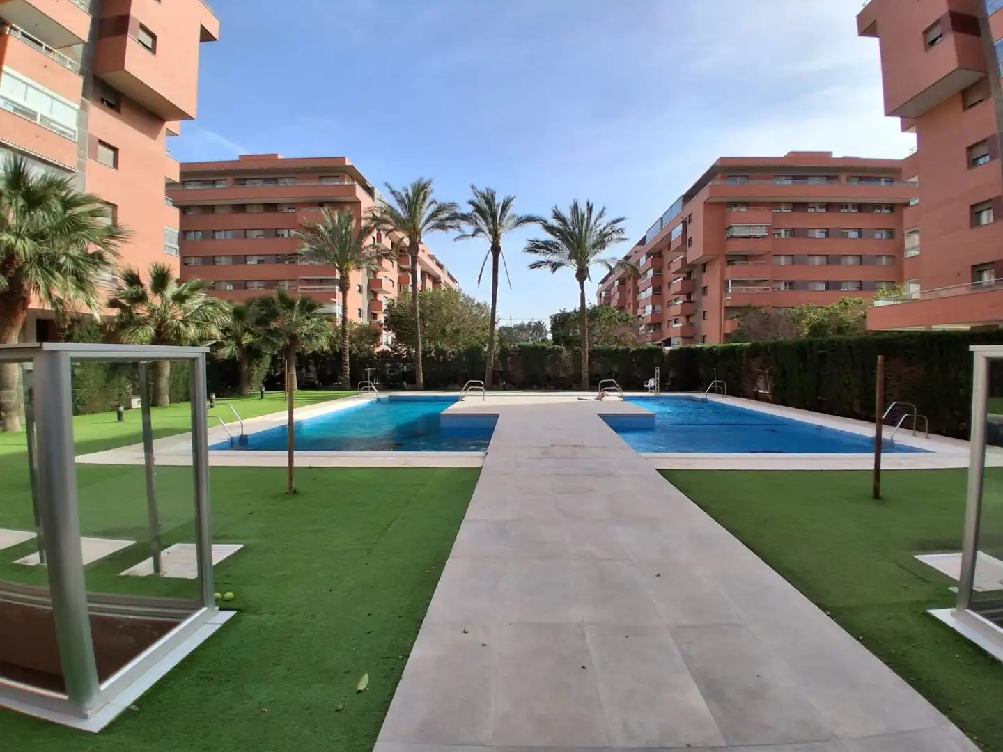 Swimming pool of Flat for sale in Almería