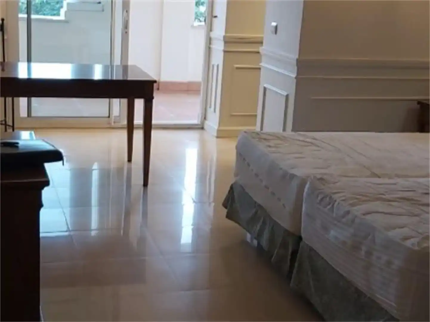 Habitación de Apartamento en venta en Marbella con Piscina comunitaria