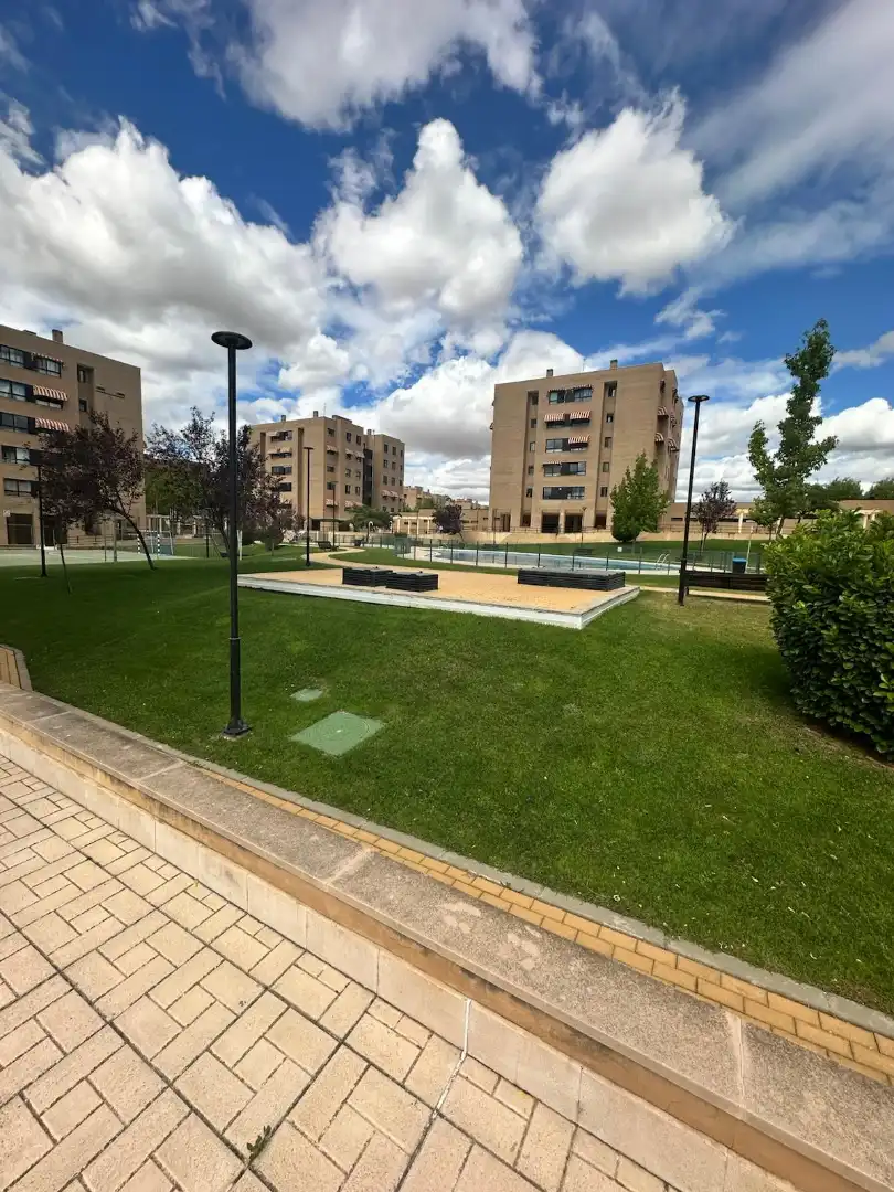 Vista exterior de Pis en venda en Cuenca amb Calefacció, Traster i Moblat