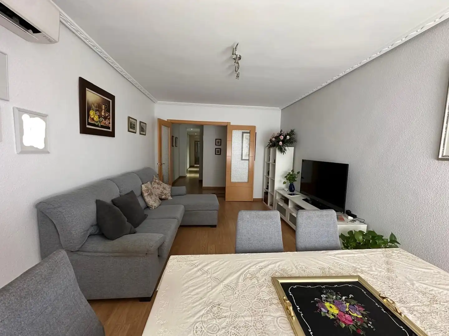 Living room of Flat for sale in Llíria  with Air Conditioner, Parquet flooring and Terrace