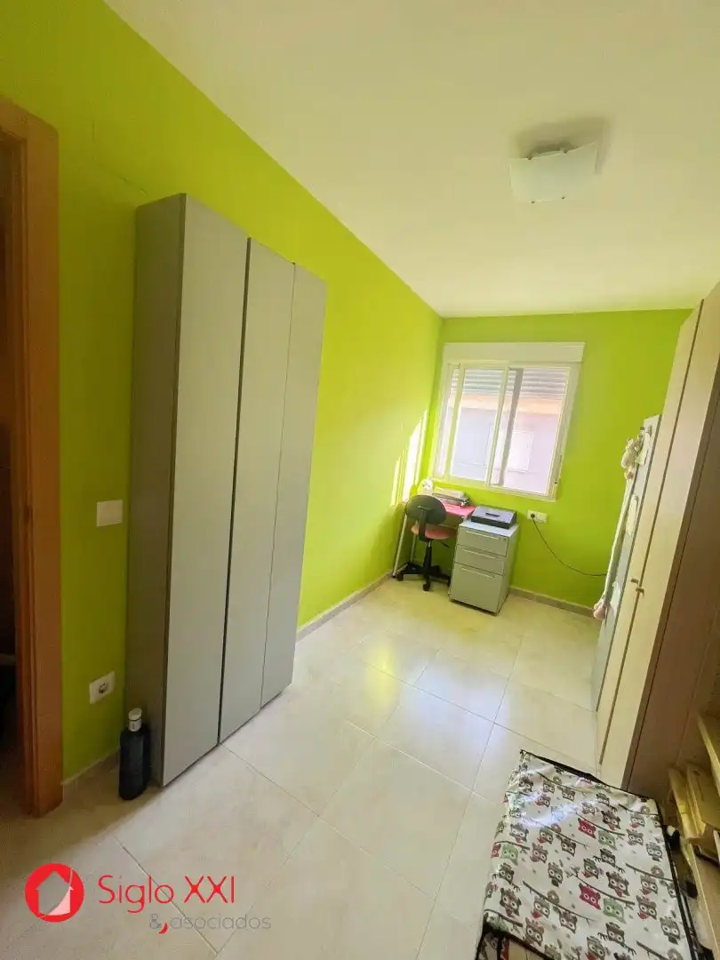 Schlafzimmer von Einfamilien-Reihenhaus zum Verkauf in Almazora / Almassora mit Klimaanlage, Heizung und Terrasse