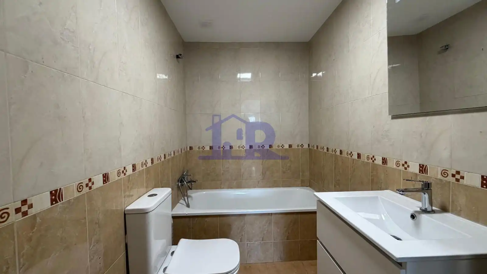 Baño de Piso en venta en Arcas del Villar con Calefacción y Trastero