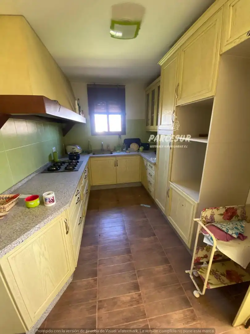 Cuina de Casa o xalet en venda en Posadas amb Traster