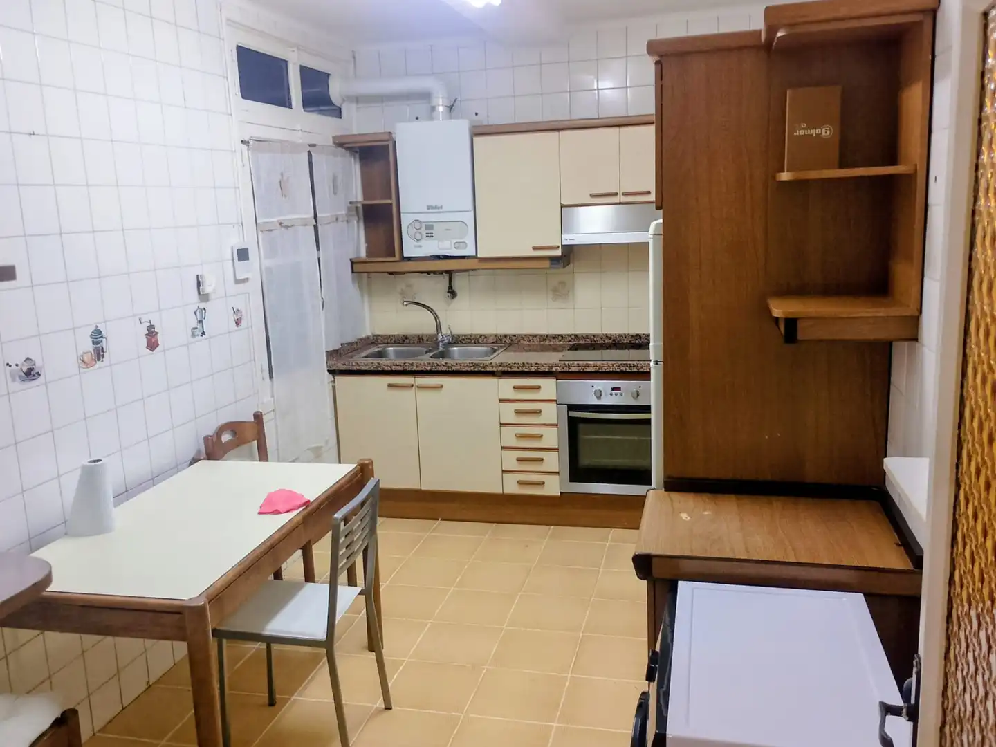 Kitchen of Flat for rent in Oviedo   with Heating, Parquet flooring and Oven