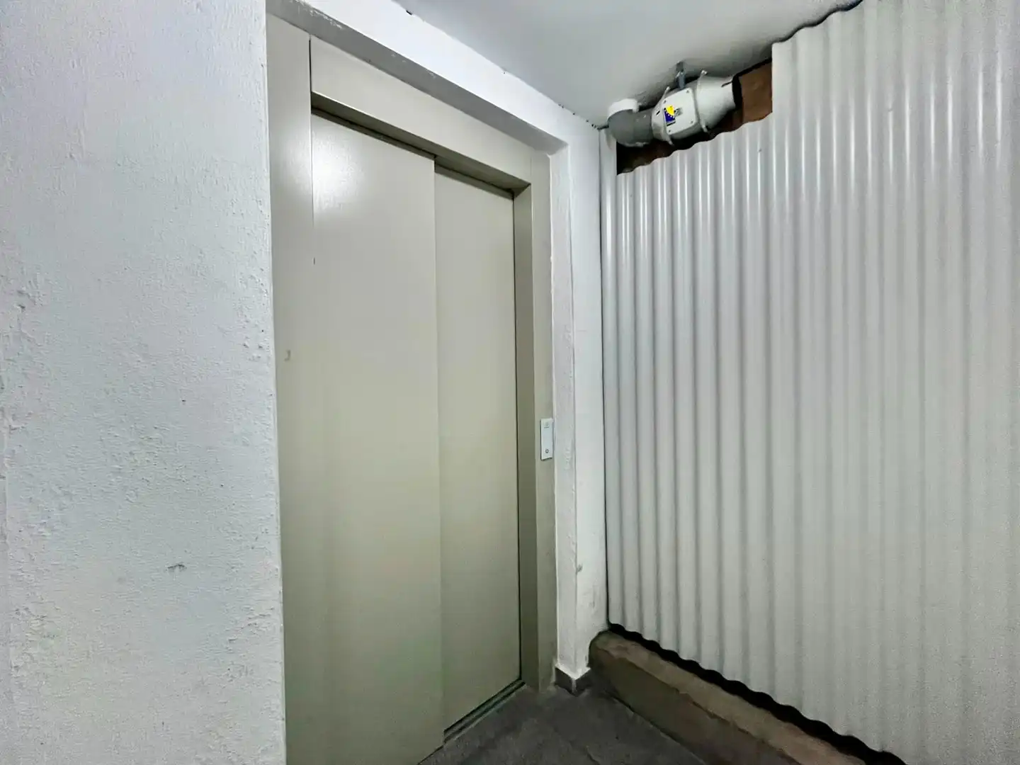 Garage for rent in Calle de Albarracín, 15, Simancas