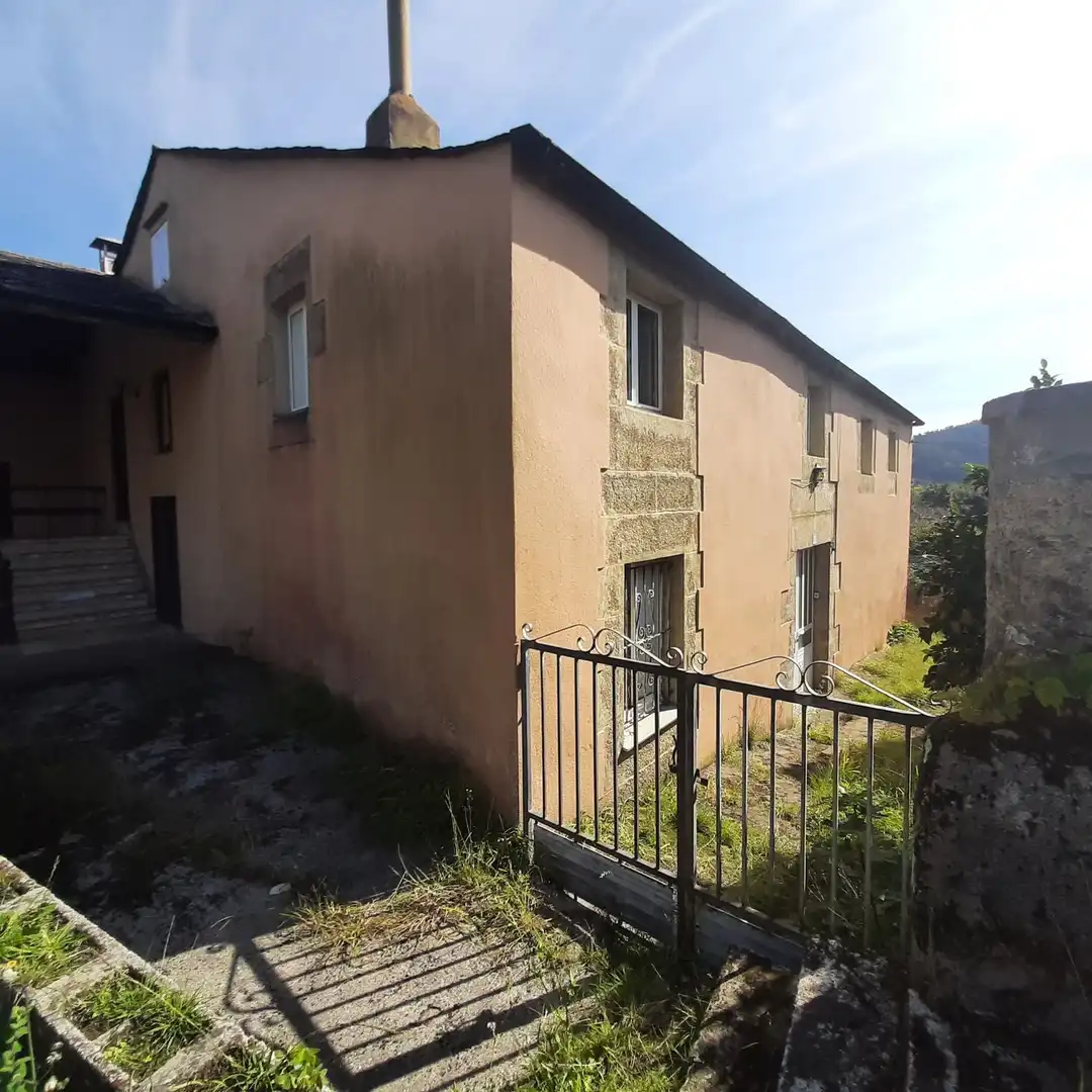 Casa rústica amb jardí en venda a CP-6602 2