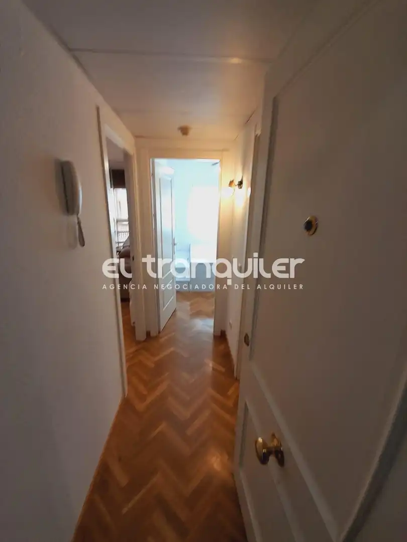 Wohnung zum Verkauf in Madrid mit Klimaanlage, Parkett und Schwimmbad