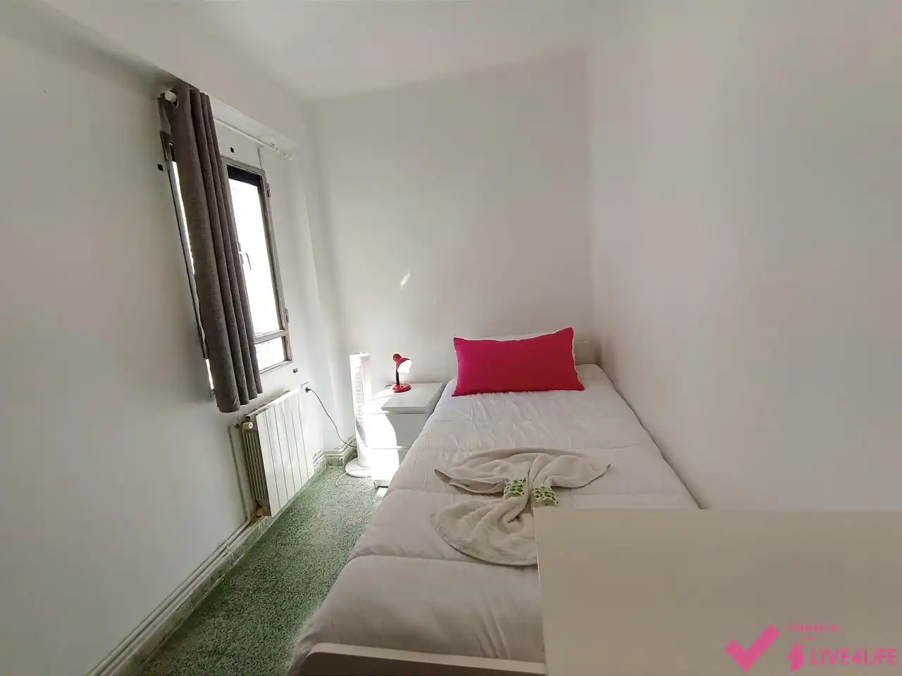 Bedroom of Flat for share in Valencia  with Heating and Furnished