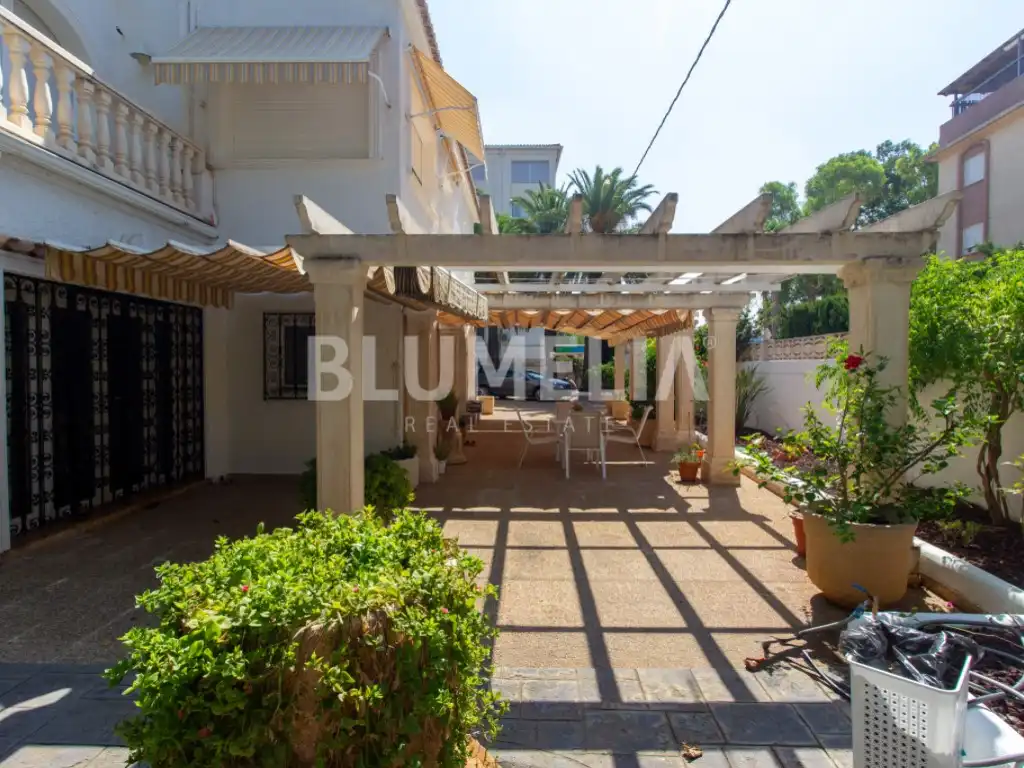 Jardí de Casa o xalet en venda en Dénia amb Aire condicionat, Jardí privat i Terrassa