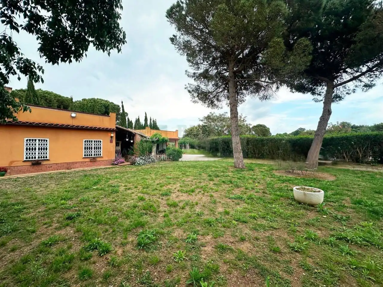 Garden of Houses for sale in La Bisbal d'Empordà  with Heating, Private garden and Terrace