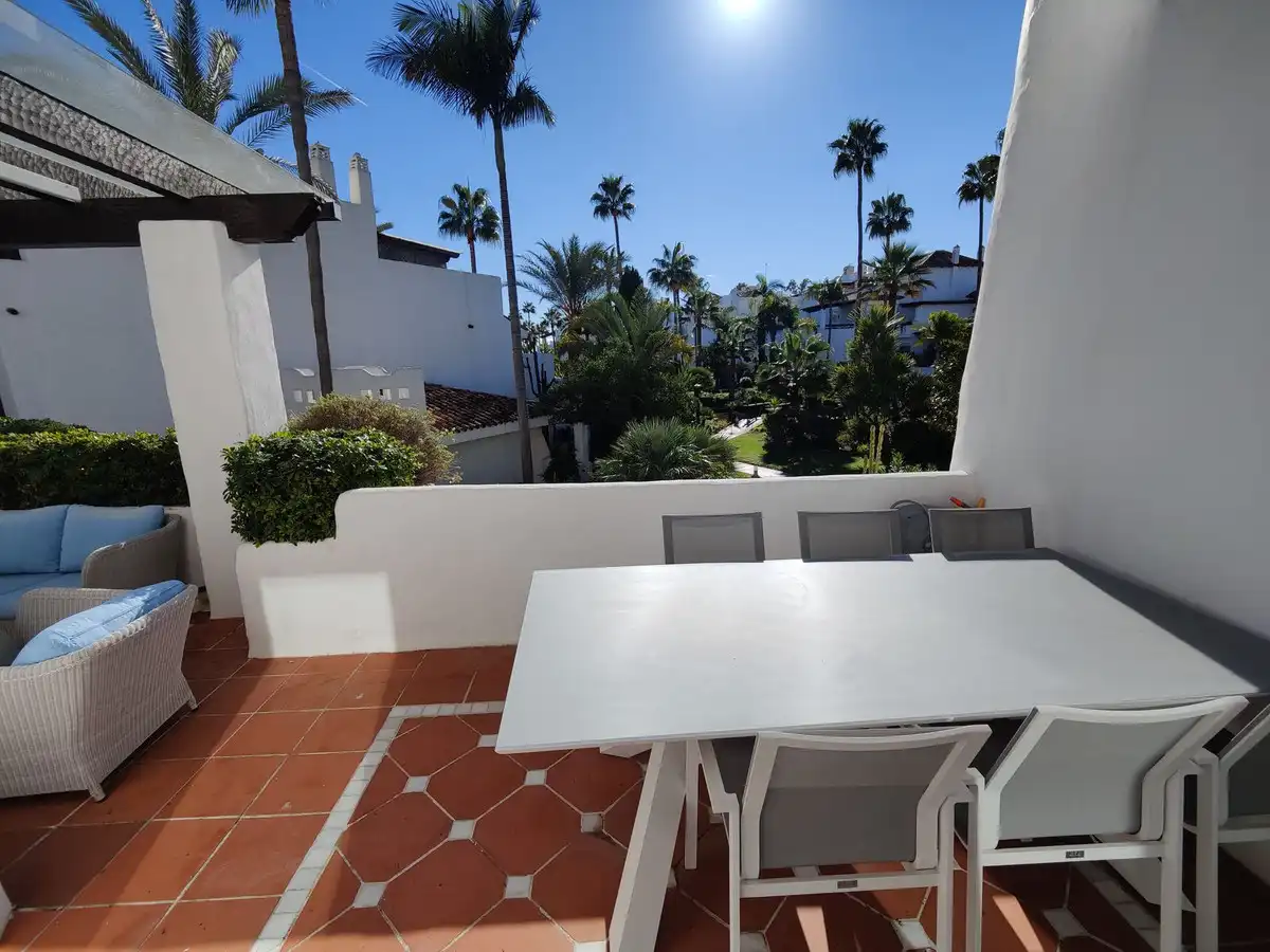 Flat with pool for sale in Avenida Playas del Duque 2, imagen 4