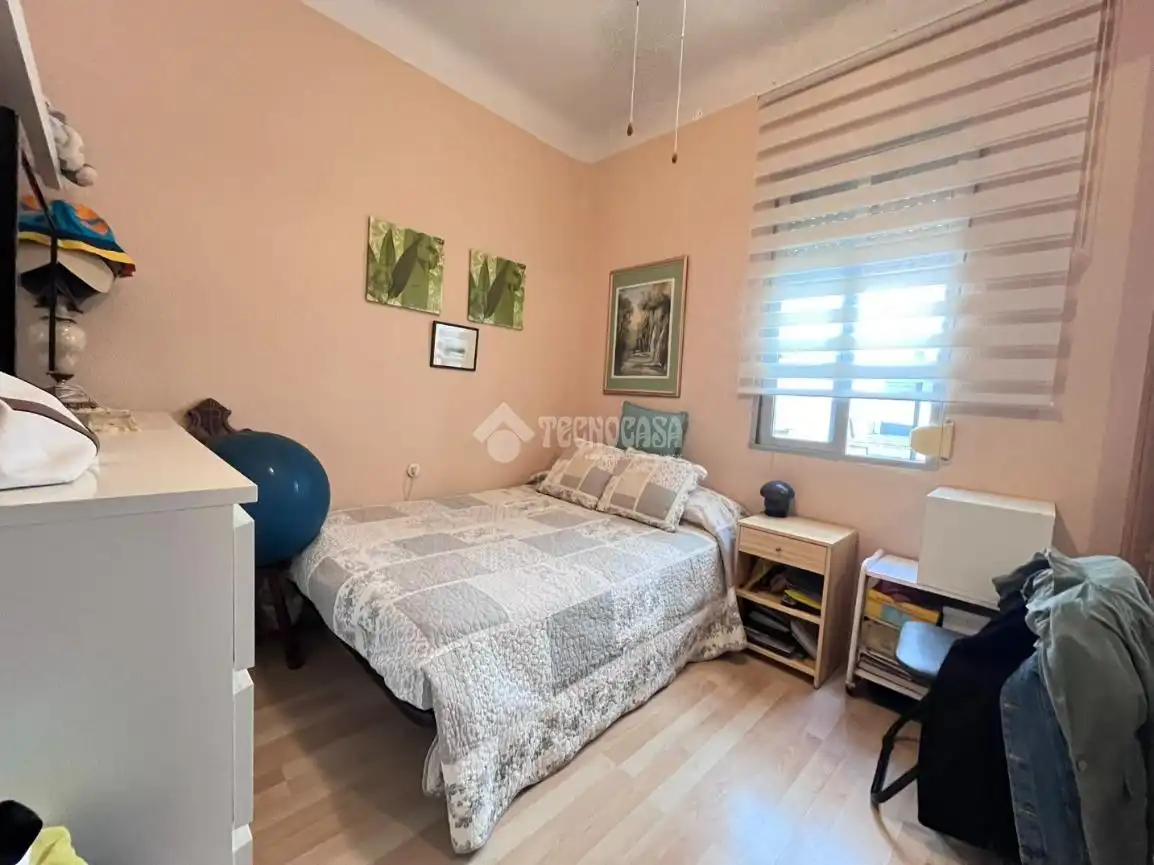 Habitación de Piso en venta en Madrid con Calefacción