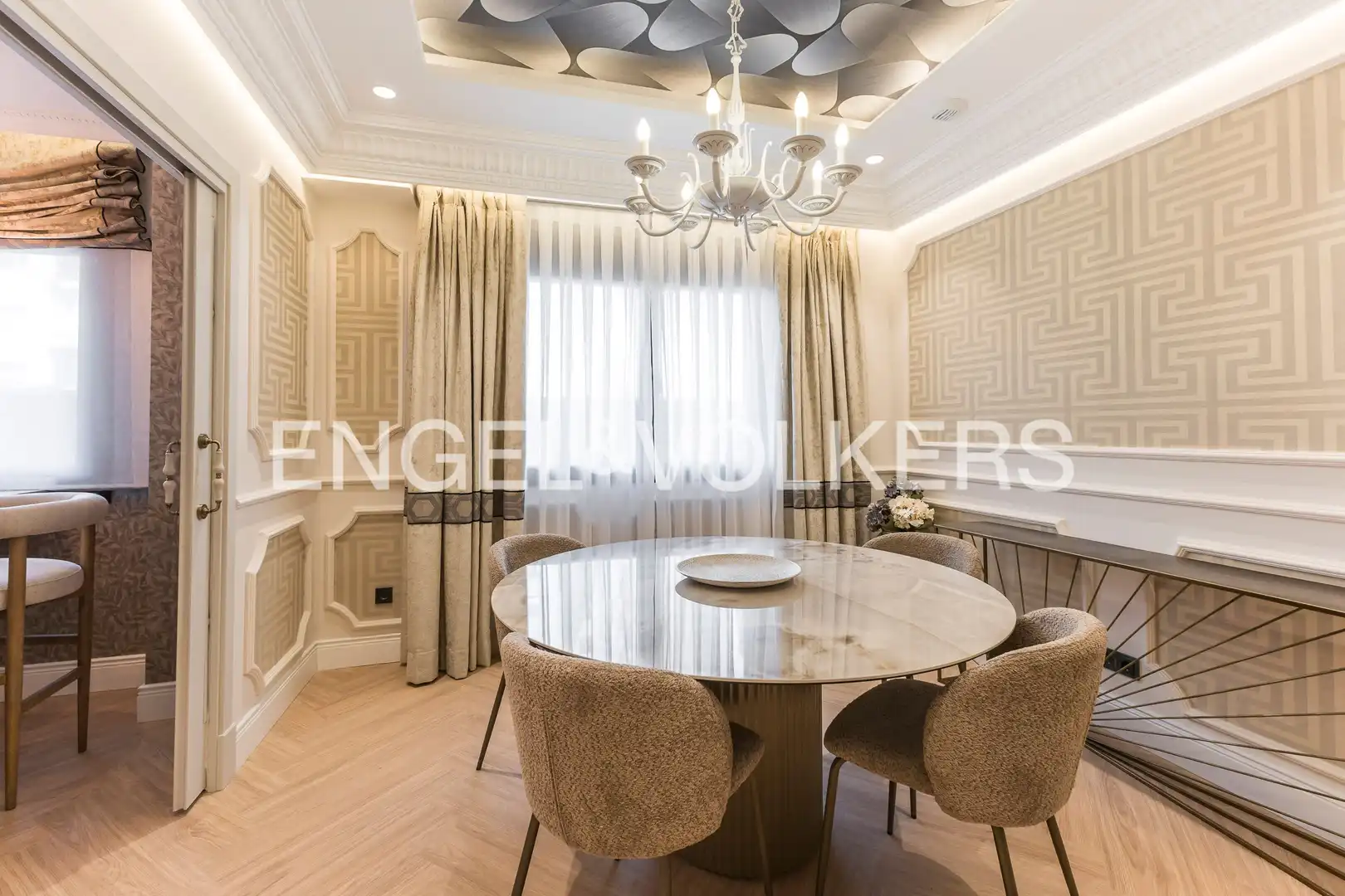 Piso con ascensor en venta en Calle de Guzmán el Bueno, imagen 6