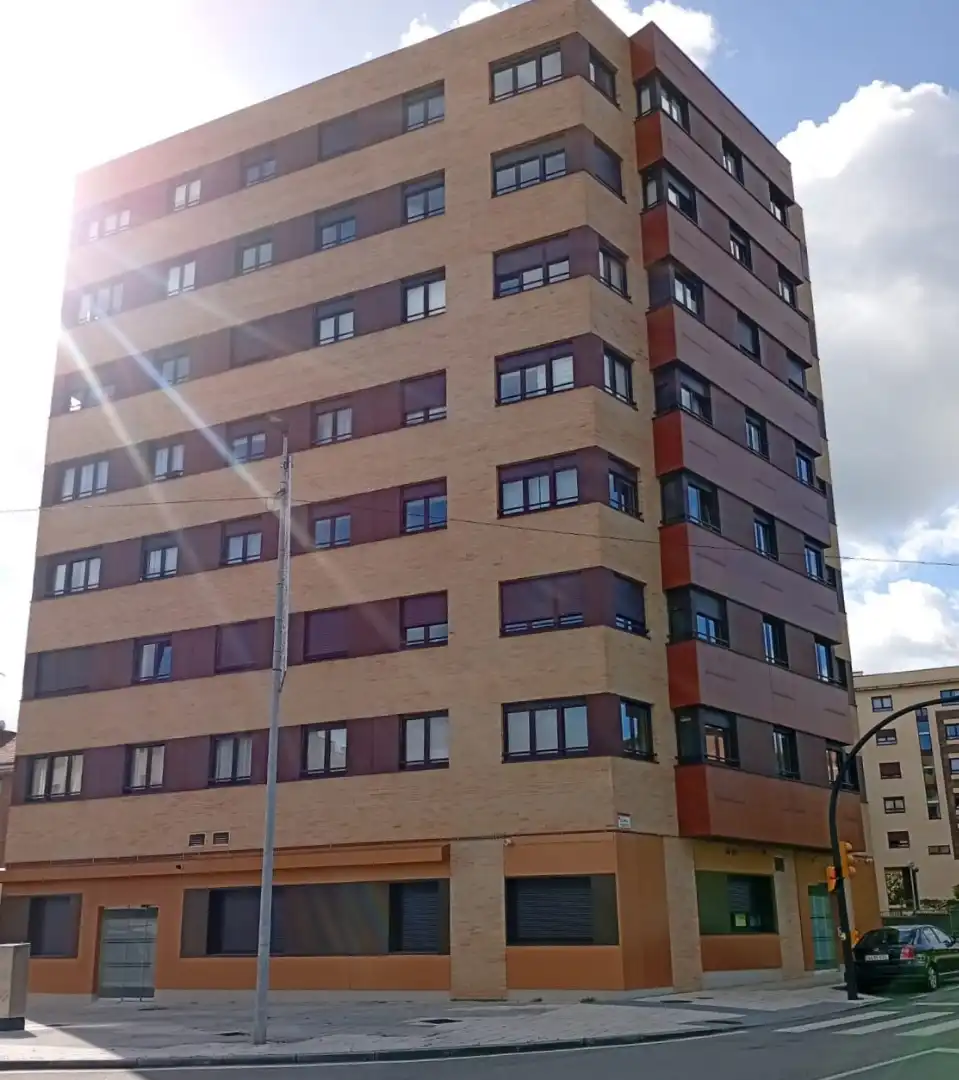 Außenansicht von Wohnungen zum Verkauf in Gijón  mit Heizung, Ofen und Waschmaschine